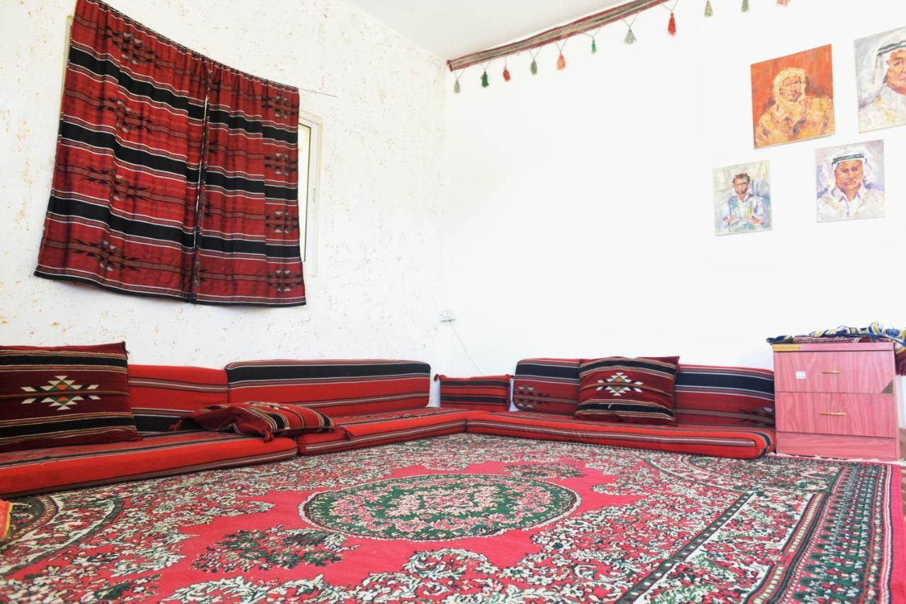 Happy Bedouin House Petra Bed & Breakfast Al Hayy Ngoại thất bức ảnh
