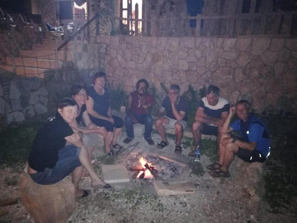 Happy Bedouin House Petra Bed & Breakfast Al Hayy Ngoại thất bức ảnh