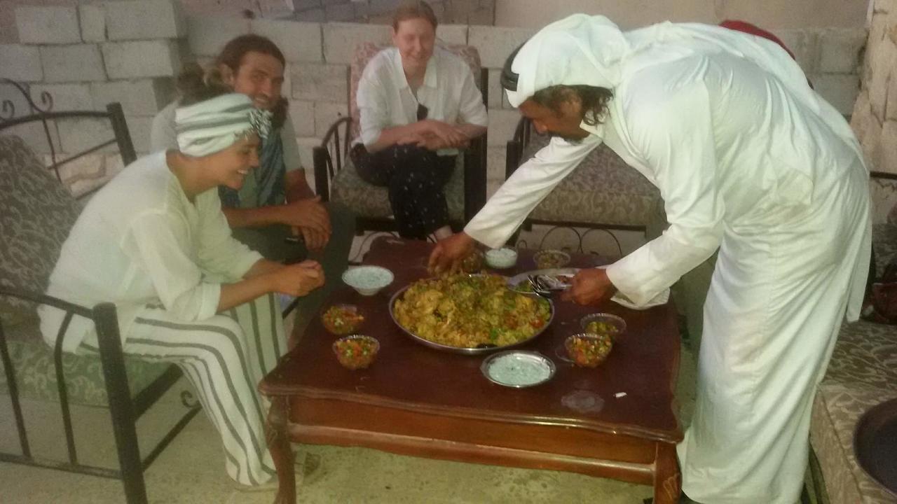 Happy Bedouin House Petra Bed & Breakfast Al Hayy Ngoại thất bức ảnh